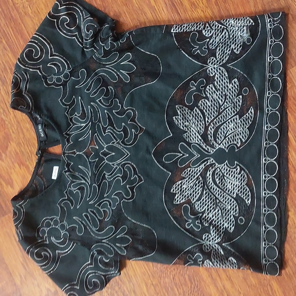 Sheer short sleeved top